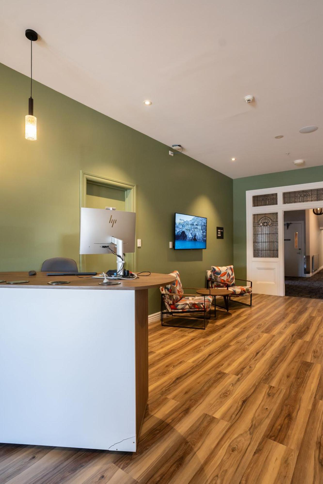 Haka House Christchurch Ngoại thất bức ảnh Reception