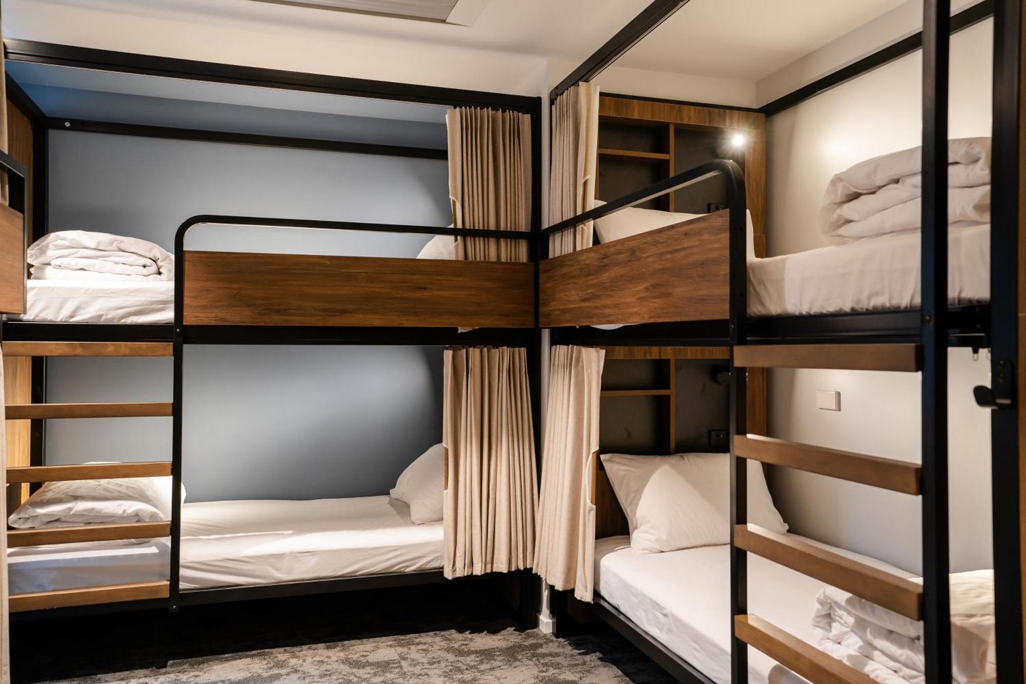 Haka House Christchurch Ngoại thất bức ảnh A capsule hotel in Tokyo