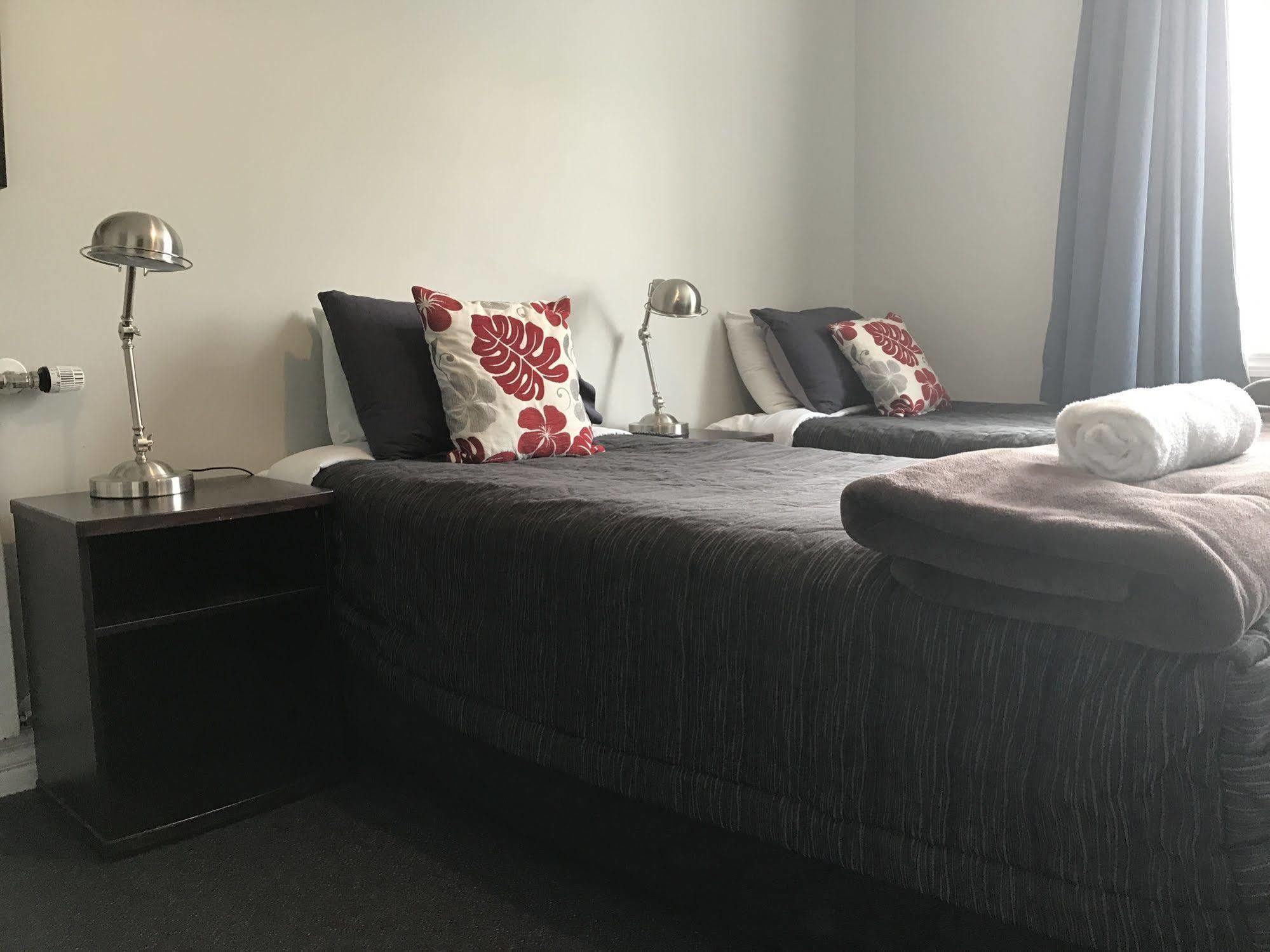 Haka House Christchurch Ngoại thất bức ảnh A room at the hotel